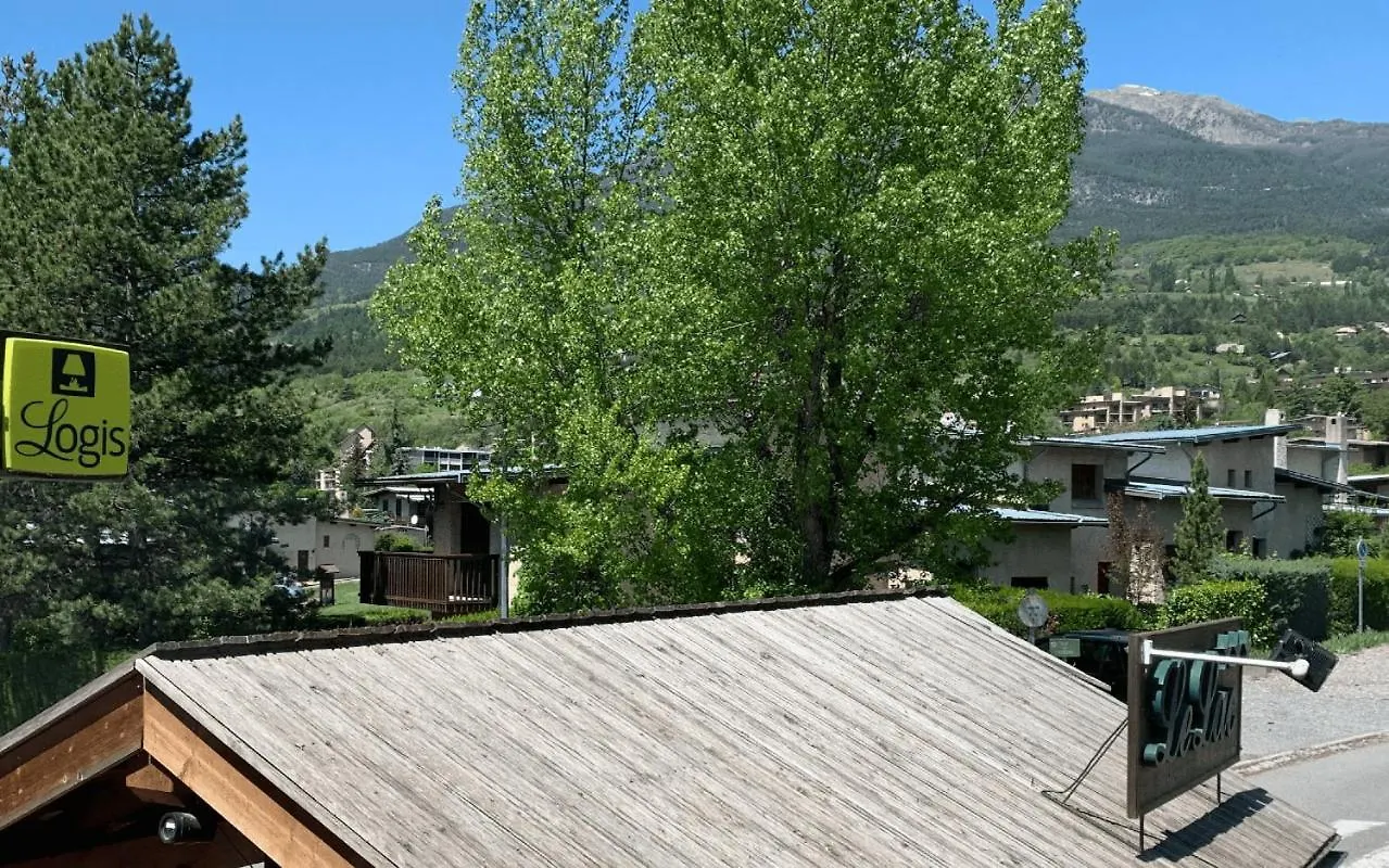 Logis Hotel Le Lac Embrun 3*,