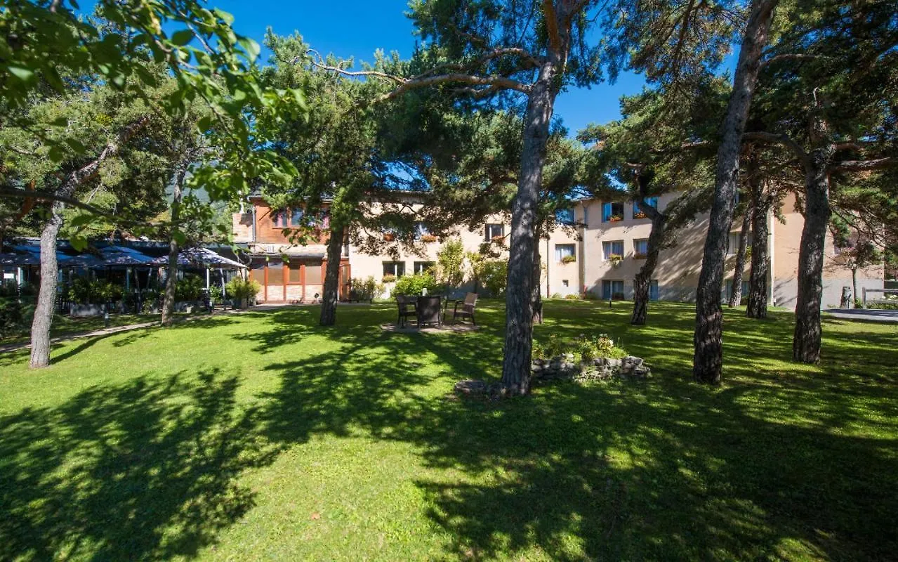 Logis Hotel Le Lac Embrun