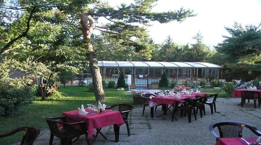 Logis Hotel Le Lac Embrun 3*,