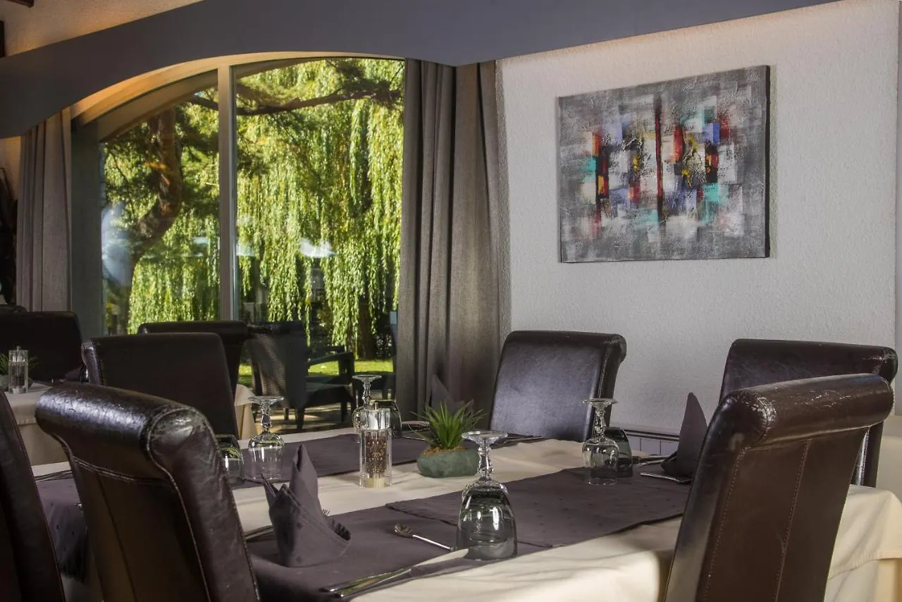 Logis Hotel Le Lac Embrun