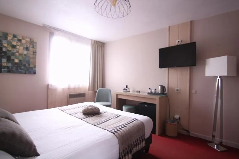 Logis Hotel Le Lac Embrun