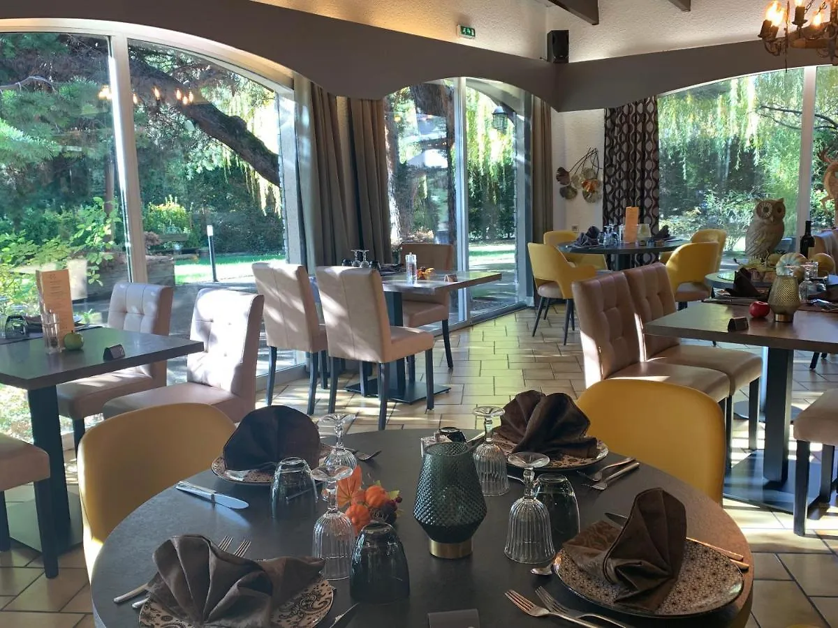 Logis Hotel Le Lac Embrun