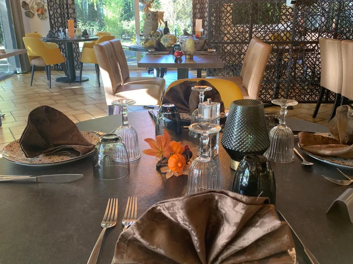 Logis Hotel Le Lac Embrun