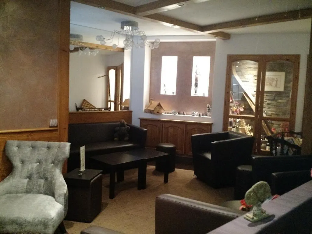 Logis Hotel Le Lac Embrun