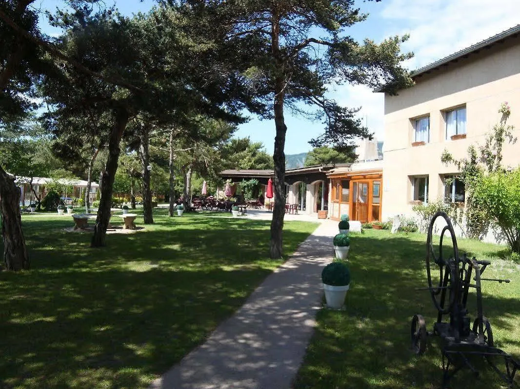 Logis Hotel Le Lac Embrun